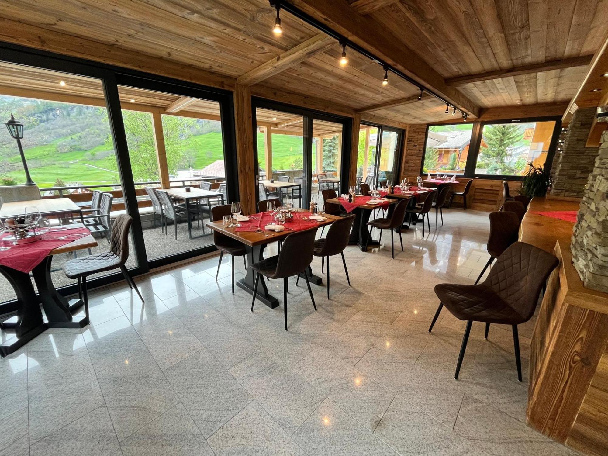 Hotel Alfa Superieur - Leukerbad-Therme Luaran gambar